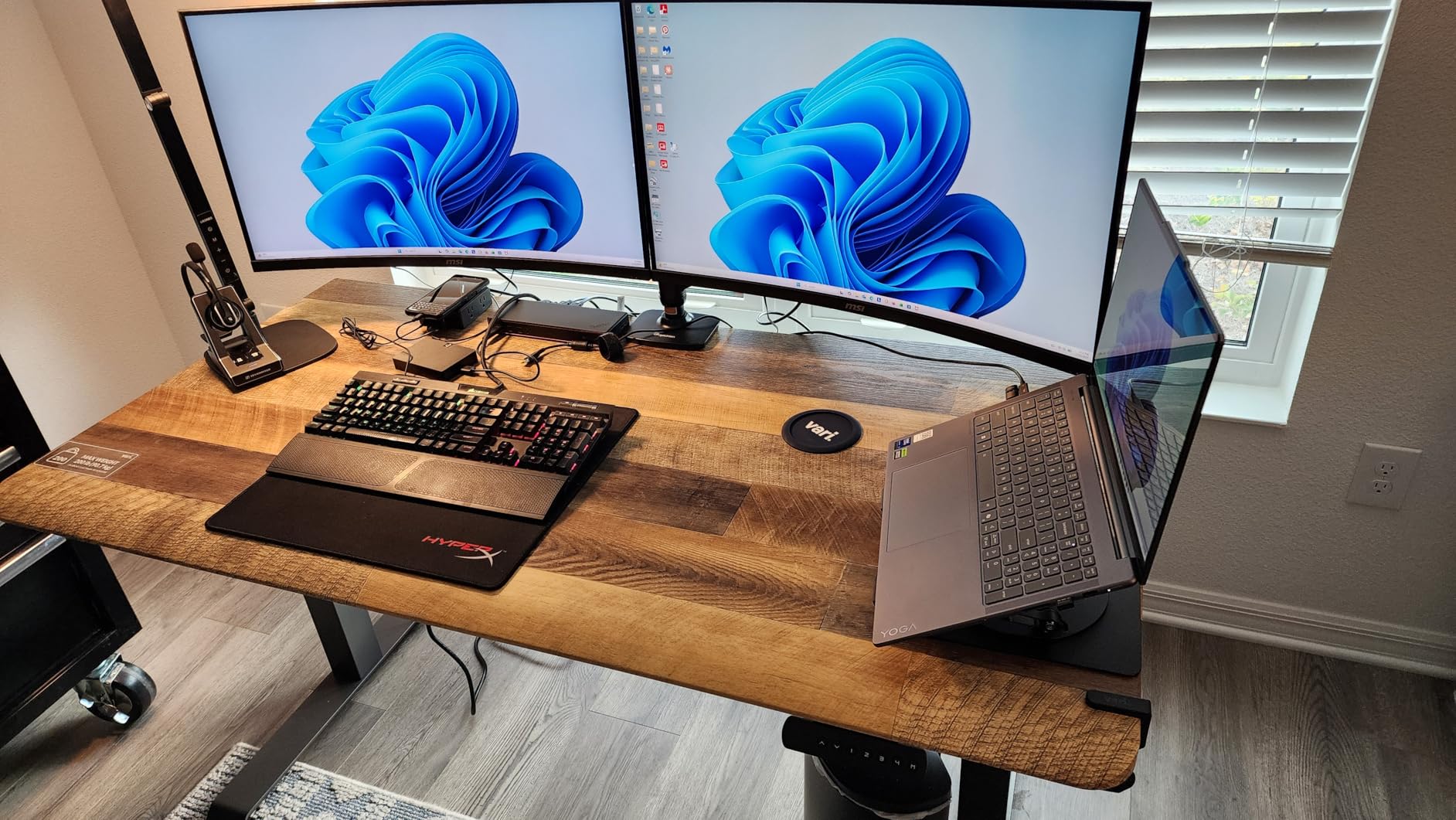 Vari ComfortEdge 72x30 Inch Electric Standing Desk - Sloped Edge, Memory Presets, 180 LB Capacity + Tool-Free Assembly (Walnut) customer photo 2