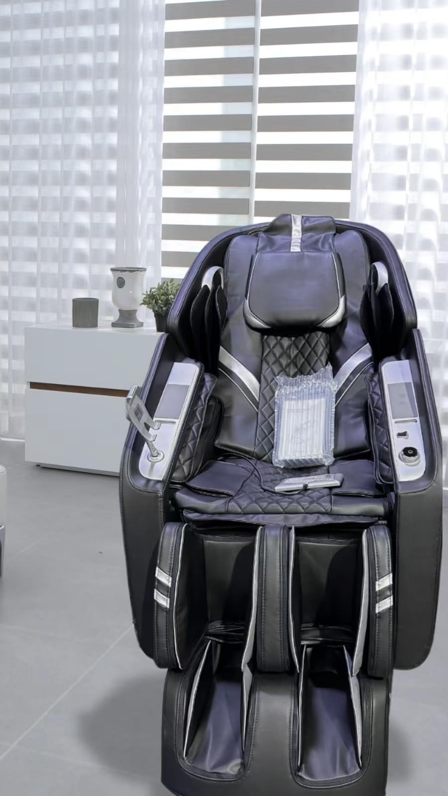 MassaMAX 4D Full Body Massage Chair with Zero Gravity, Extendable Footrest, SL Track, 15 Modes, AI Voice Control, Yoga Stretch, Foot Rollers, and Waist & Calves Heating Comfort with Cover (White) customer photo 1