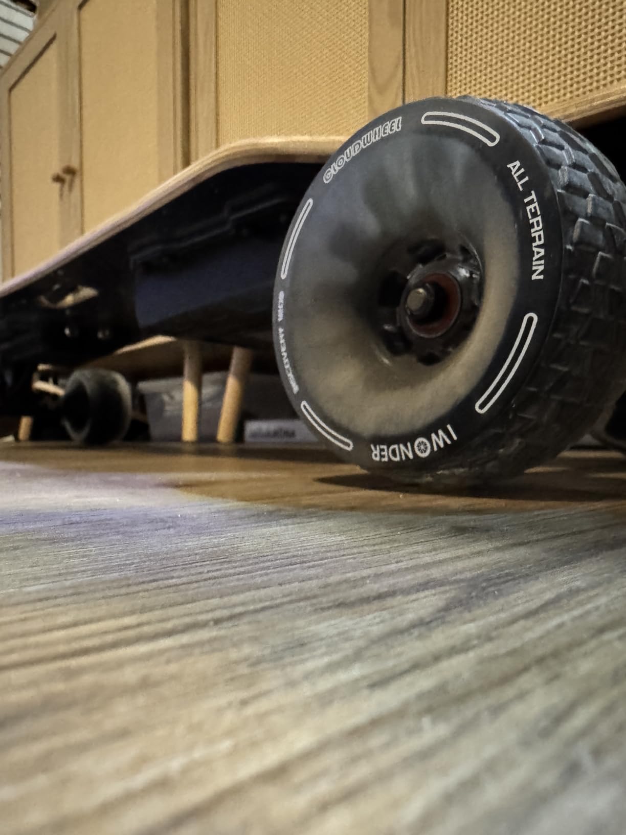 V4/V20 Electric Skateboard with Remote, 28 Mph Top Speed, 22 Miles Range, 1200W Hub-Motor, Longboard Skateboard for Adults & Teens customer photo 1