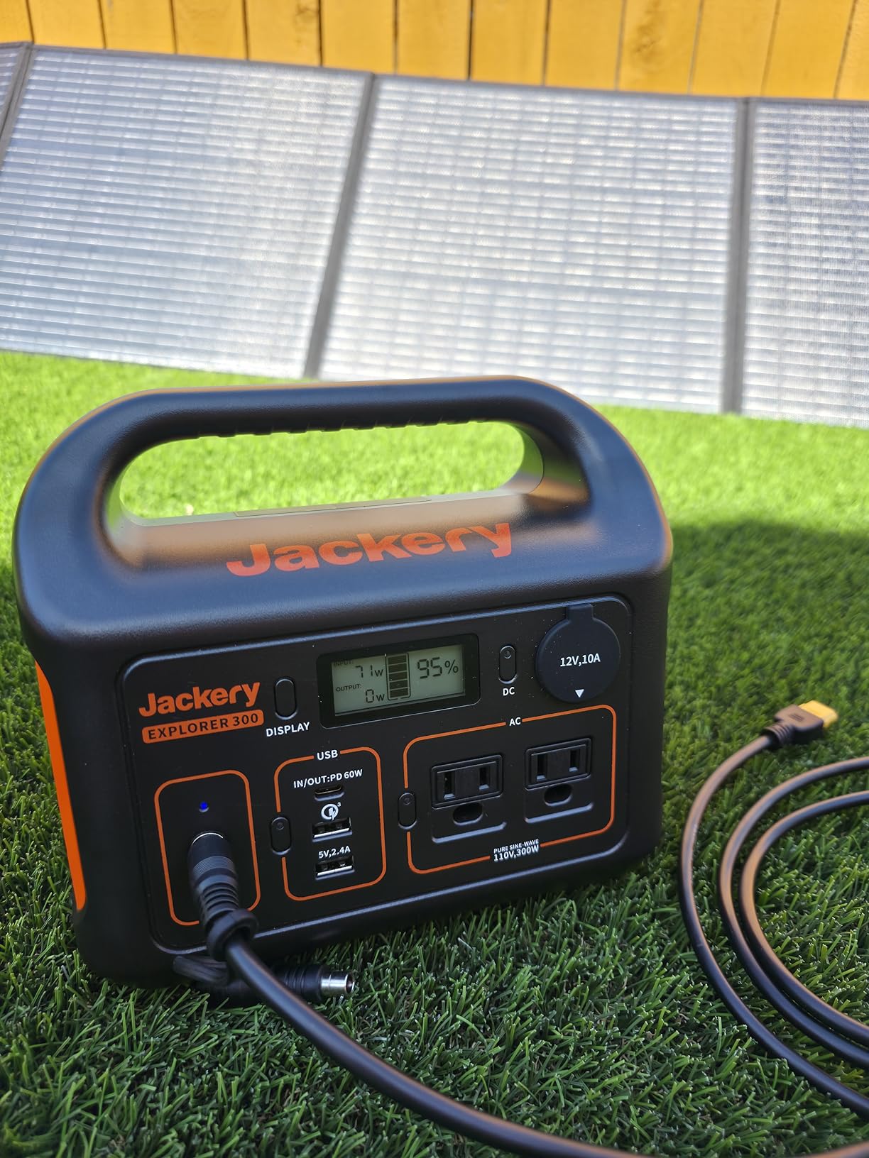 ZOUPW 200W Portable Solar Panel for Power Station,23.5% Efficiency Mono Foldable Solar Charger with 4 Kickstands for Jackery 1000 V2/Bluetti/EcoFlow/Anker,IP67 Waterproof for Camping RV Power Backup customer photo 2