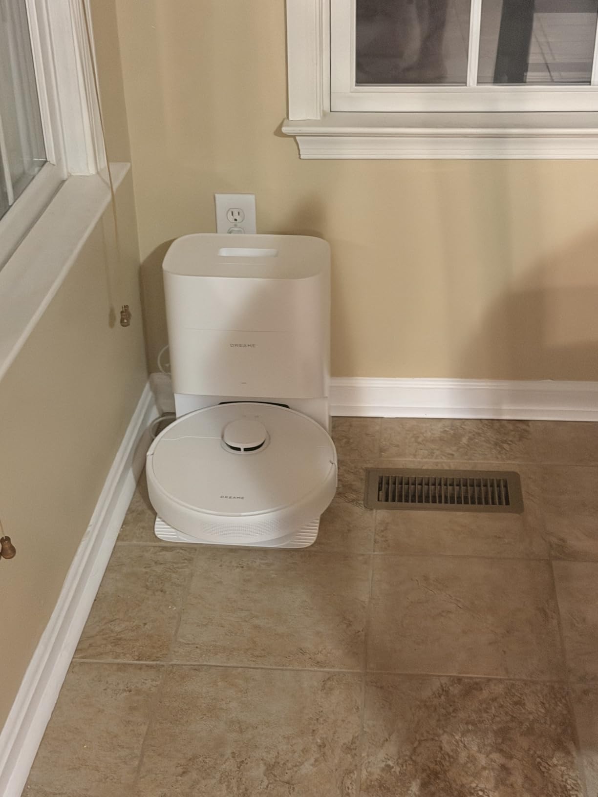 Dreame D10 Plus Gen 2 Robot Vacuum and Mop with Self Emptying Base for 90 Days of Cleaning, 6000 Pa Suction and LiDAR Navigation, Obstacle Avoidance, Wi-Fi Connected customer photo 1
