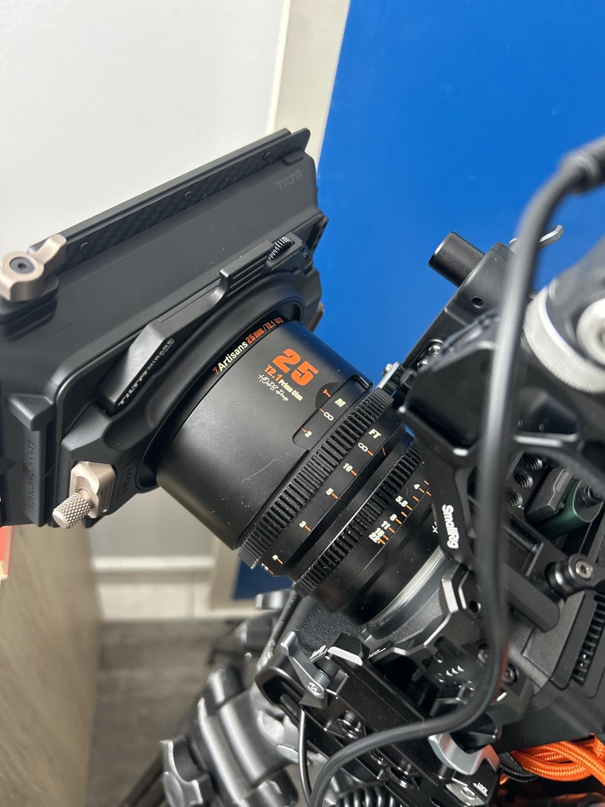 7artisans 10mm/16mm/25mm/35mm/50mm/85mm T2.1 Cine Lens for Sony E Mount APS-C 260 Degree Ultra Long Focus Large Aperture Prime Mirrorless Camera Lens for Portraiture/Street Photography/Humanistic(35mm) customer photo 1