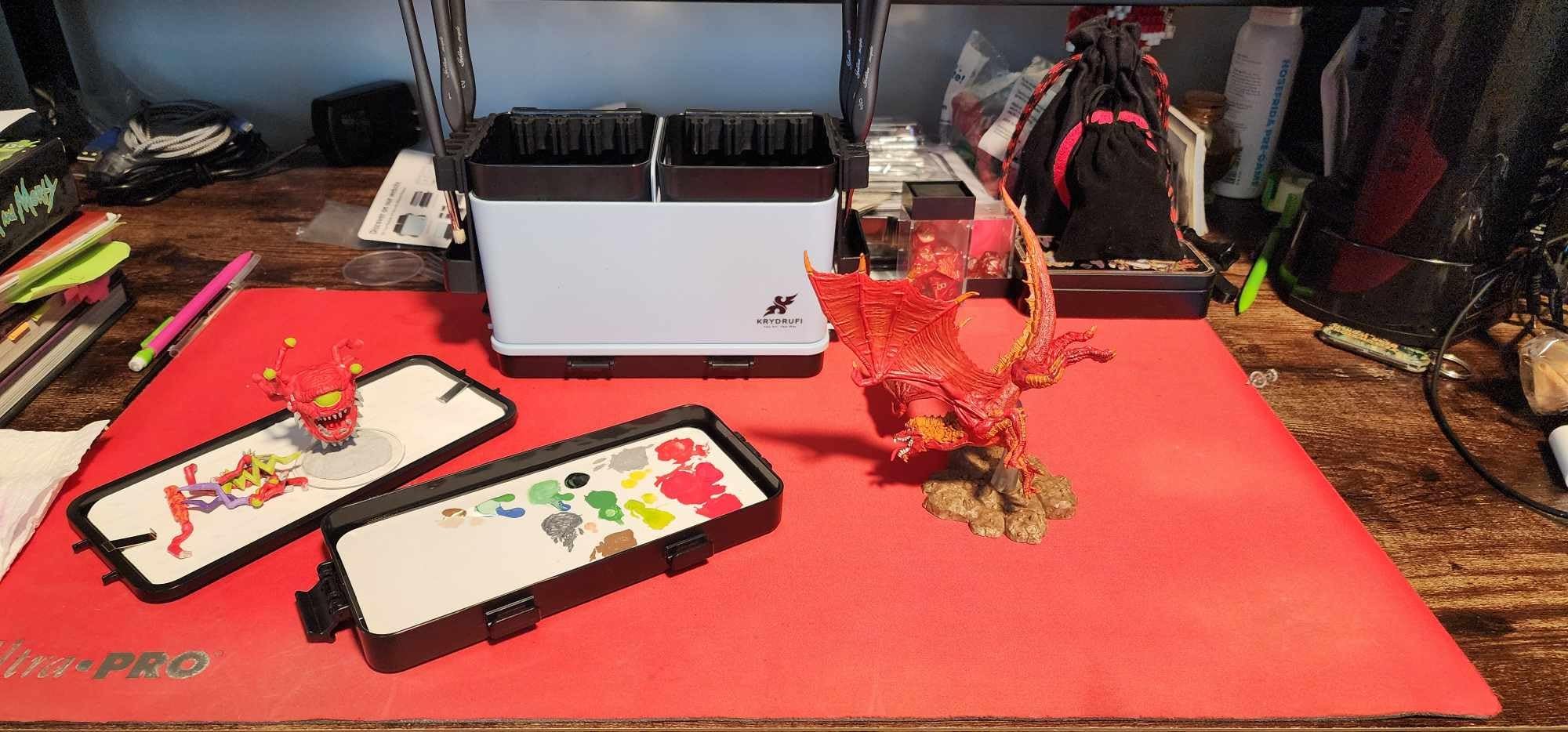 KRYDRUFI Portable All-in-One Modular Painting Station with Paint Brush Cleaner and Holders, Wet Paint Palette Tray with Lid for Miniature Painting and Acrylic Paints (Standard Set) customer photo 1