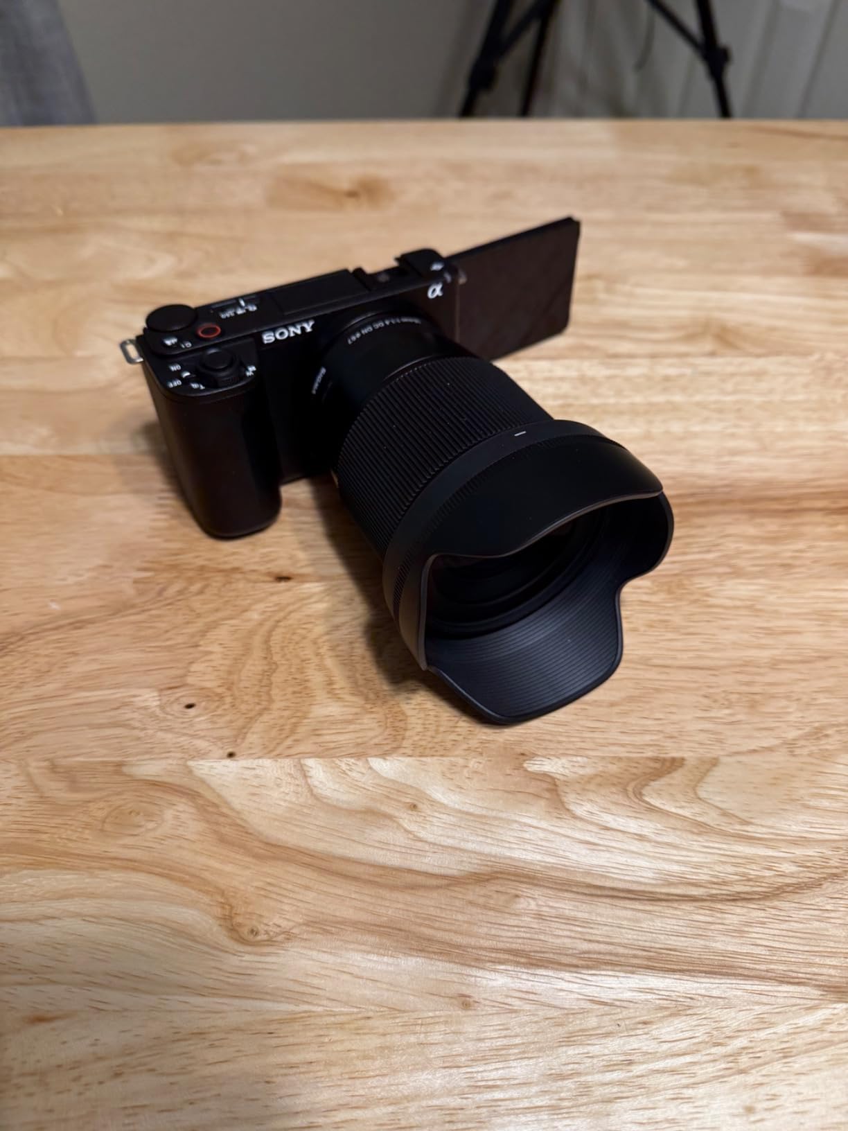 Sony Alpha ZVE10 II - APS-C Interchangeable Lens Mirrorless Content Creators' Camera - Black - Body Only customer photo 1