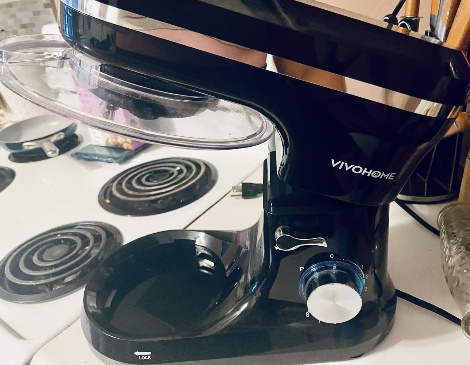 VIVOHOME 4.75 Quart Stand Mixer, 8 Speed Kitchen Electric Food Mixer, Household Stand Mixer for Baking, Cake, Bread with Beater, Dough Hook, Wire Whip and Egg Separator, Red customer photo 1