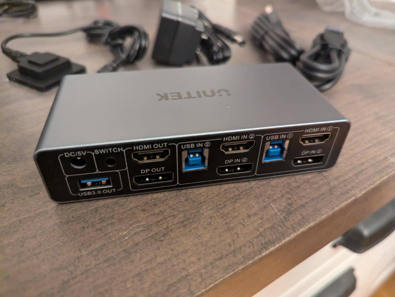 Unitek KVM Switch 2 Monitors 2 Computers 4K@60Hz HDMI+Displayport Dual Monitor KVM Switches 3 USB Ports for Sharing Keyboard Mouse Hard Drives Mic Headset 2 USB-B Cable DC 5V Adapter Controller customer photo 2