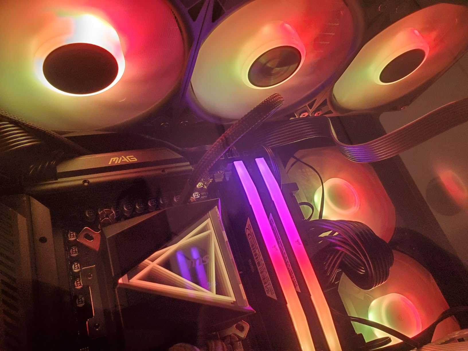 MSI MAG CoreLiquid I360 Black - AIO ARGB CPU Liquid Cooler - Infinity Mirror Design - UNI Bracket - 360mm Radiator - Triple 120mm ARGB PWM Fans - LGA 1700/1851 / AM5/AM4 Compatible customer photo 2