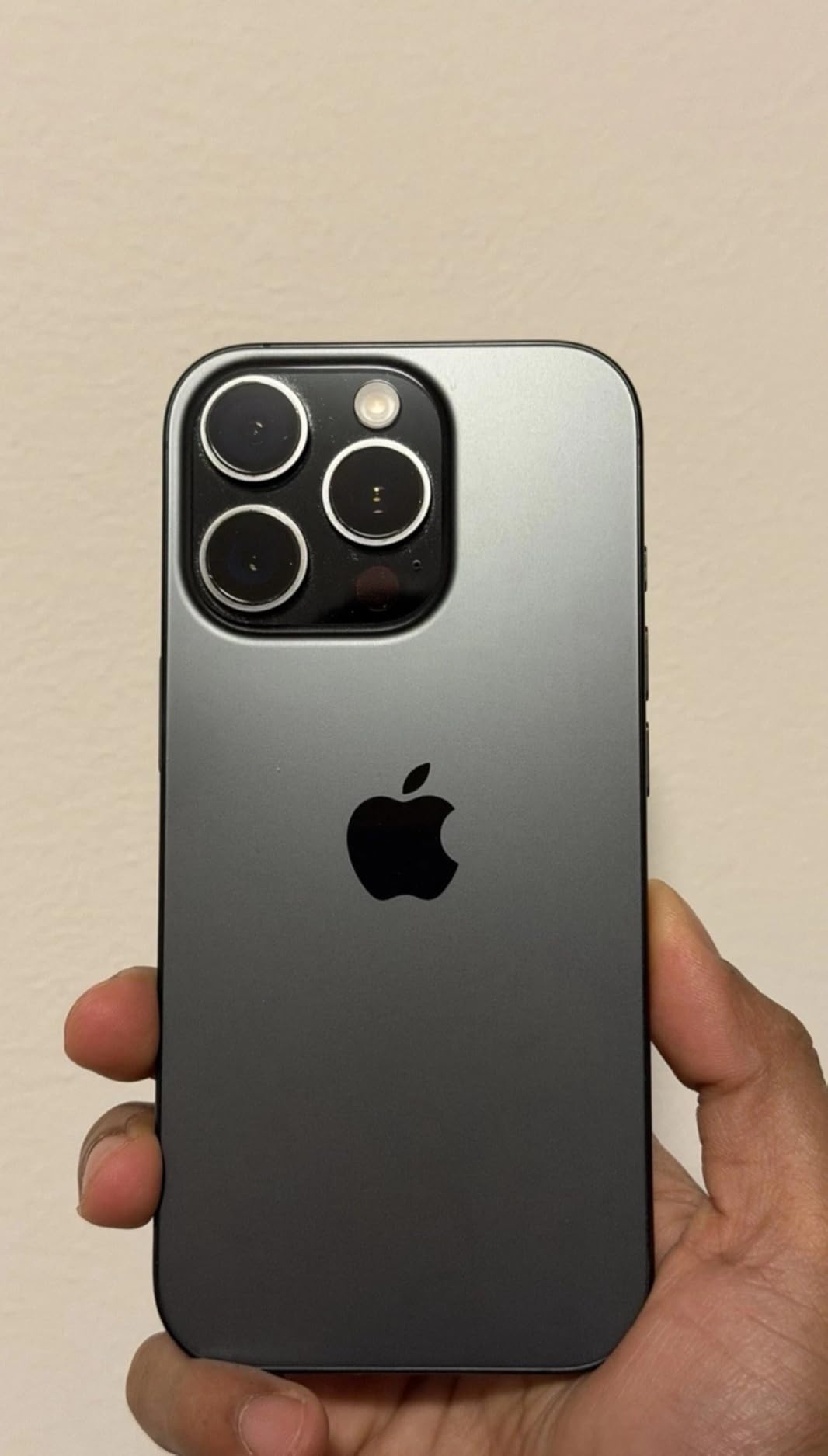 Apple iPhone 16 Pro, US Version, 256GB, Desert Titanium - Unlocked (Renewed) customer photo 2