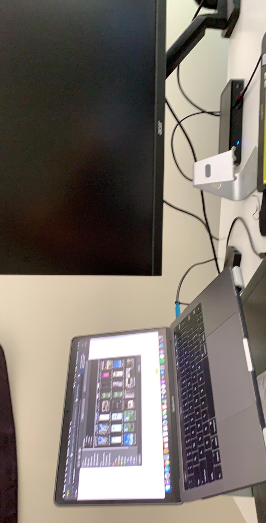 Kensington SD5900T DisplayLink Docking Station Thunderbolt 4, Quad 4K for MacBook Pro/Air M1/M2/M3/M4 with Pro and Max Chipsets, 100W PD, HDMI/DP/TB4, SD/Micro SD Card Slots customer photo 2