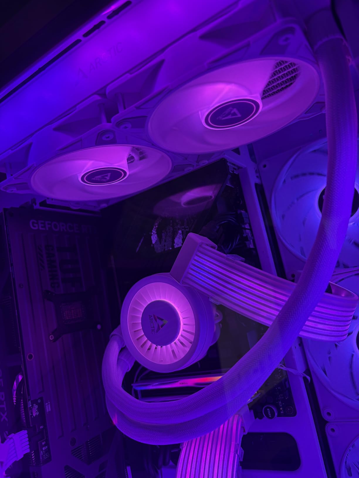 ARCTIC Liquid Freezer III Pro 240 A-RGB - 240 mm AIO CPU Cooler, Water Cooling, 38 mm Radiator, PWM Pump, VRM Fan, for AMD AM5/AM4, Intel LGA1851/1700 Contact Frame - Black customer photo 1