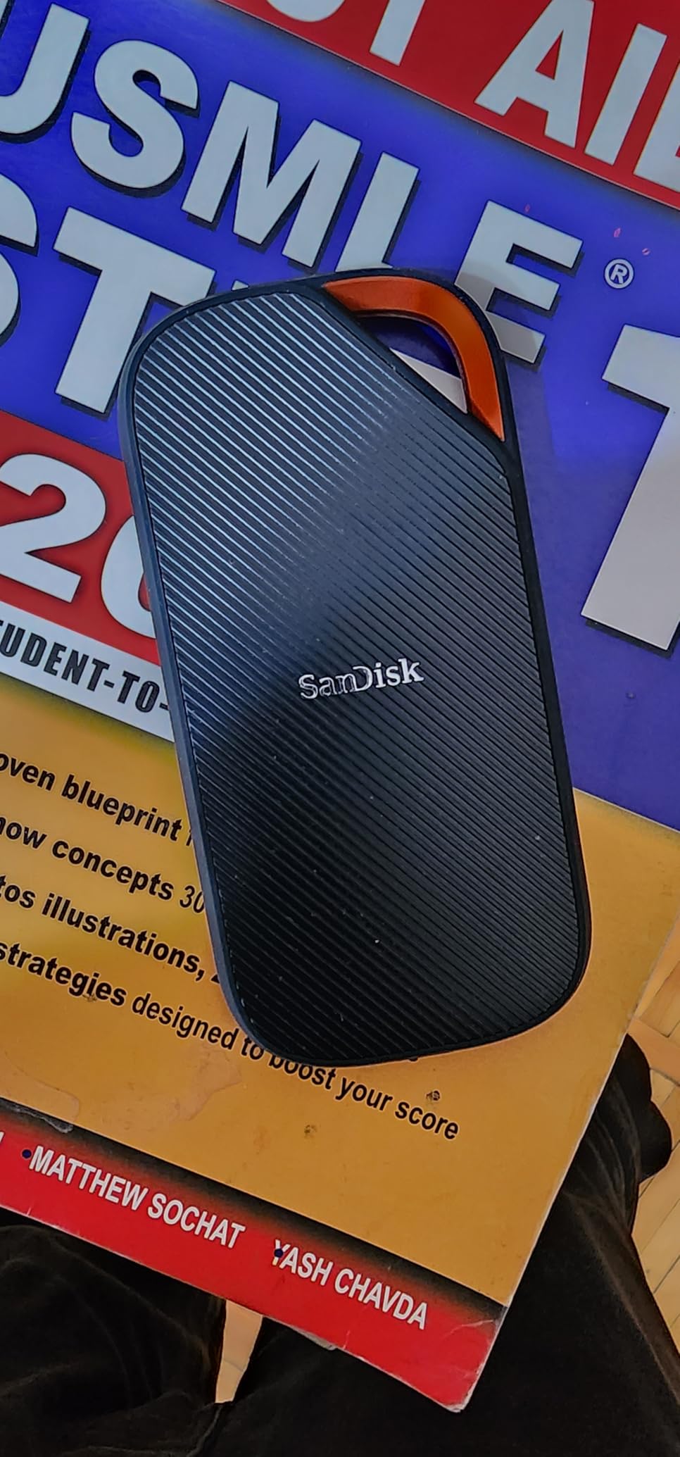2TB SanDisk Extreme PRO Portable SSD with USB4, Up to 3800 MB/s Read and 3700MB/s Write, USB-C, USB 3.2, IP65 Water and Dust Resistance - SDSSDE82-2T00-G25 customer photo 2