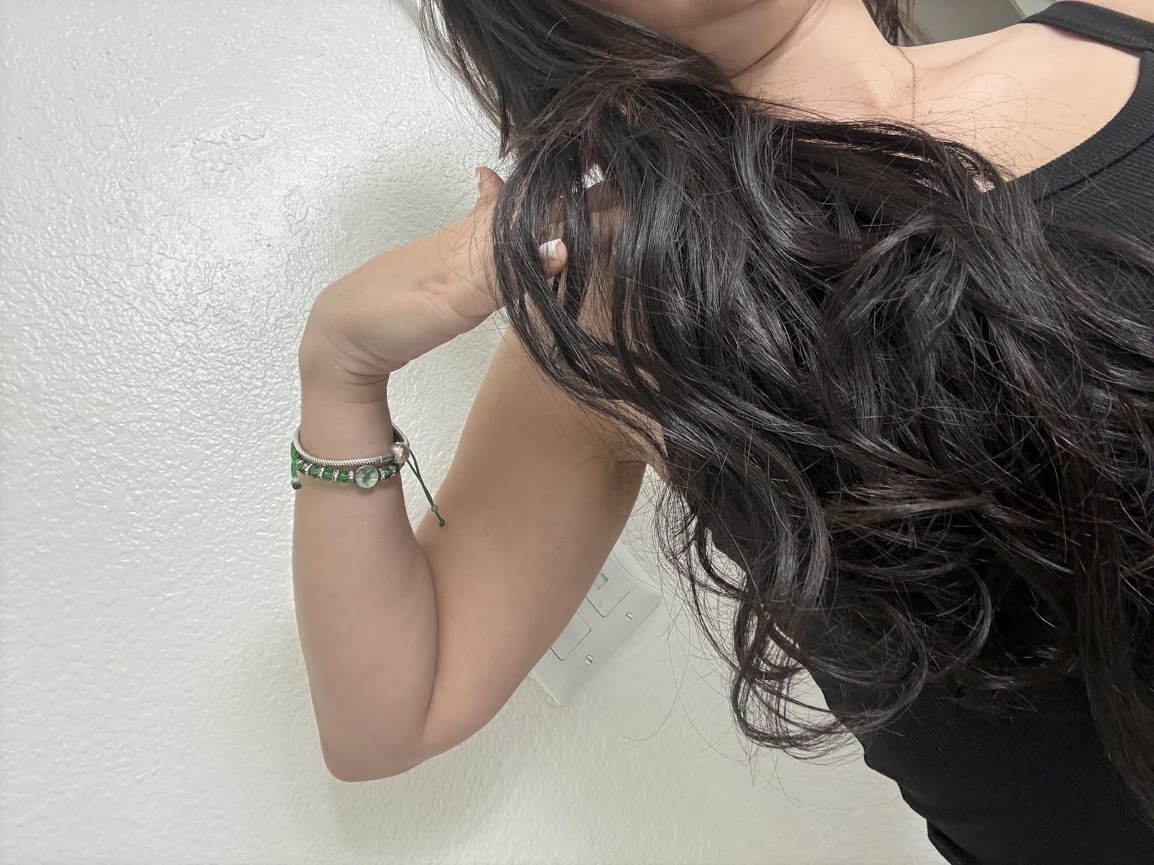 TSUYAGLA Automatic Curling Iron,1 1/4 inch Hair Curler with 3 Temperatures, 10S Fast Heating, 2-Way Rotation, 30 Min Auto Shut-Off, 500 Million Ionic, Anti-Scald-Tangle for Long Hair customer photo 1
