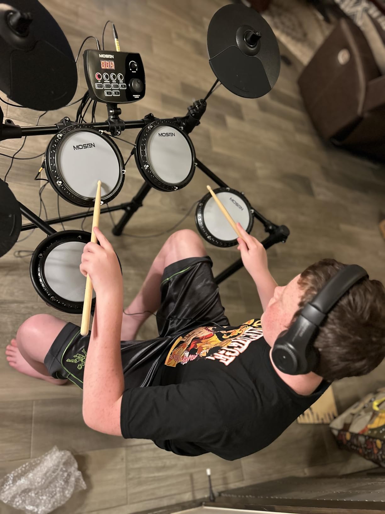 MOSEN Electric Drum Set, Quiet Mesh Drum Pads, Dual-Zone Snare, 195+ Sounds, Phone Holder, Sticks, Headphones, USB MIDI, 2 Pedals, 25 Electronic Drums Kit for Beginner, MED-X3S customer photo 2