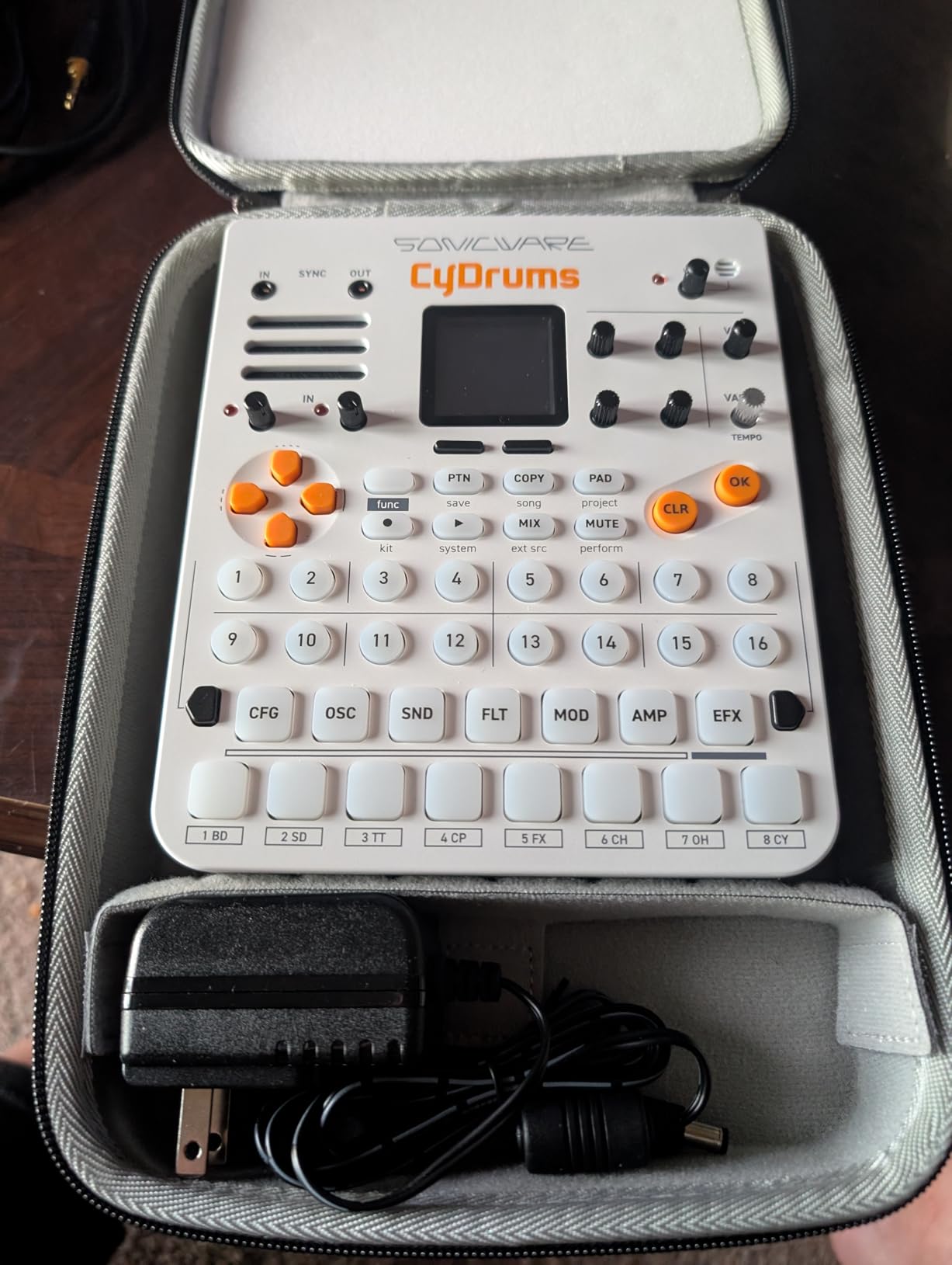 Sonicware CyDrums [Expressive Drum Synthesizer] Neo-Hyperactive Drum Machine, Wavetable x Velocity & Pressure Modulation, Wavetable Synth, Built-in speaker & Battery-powered customer photo 1