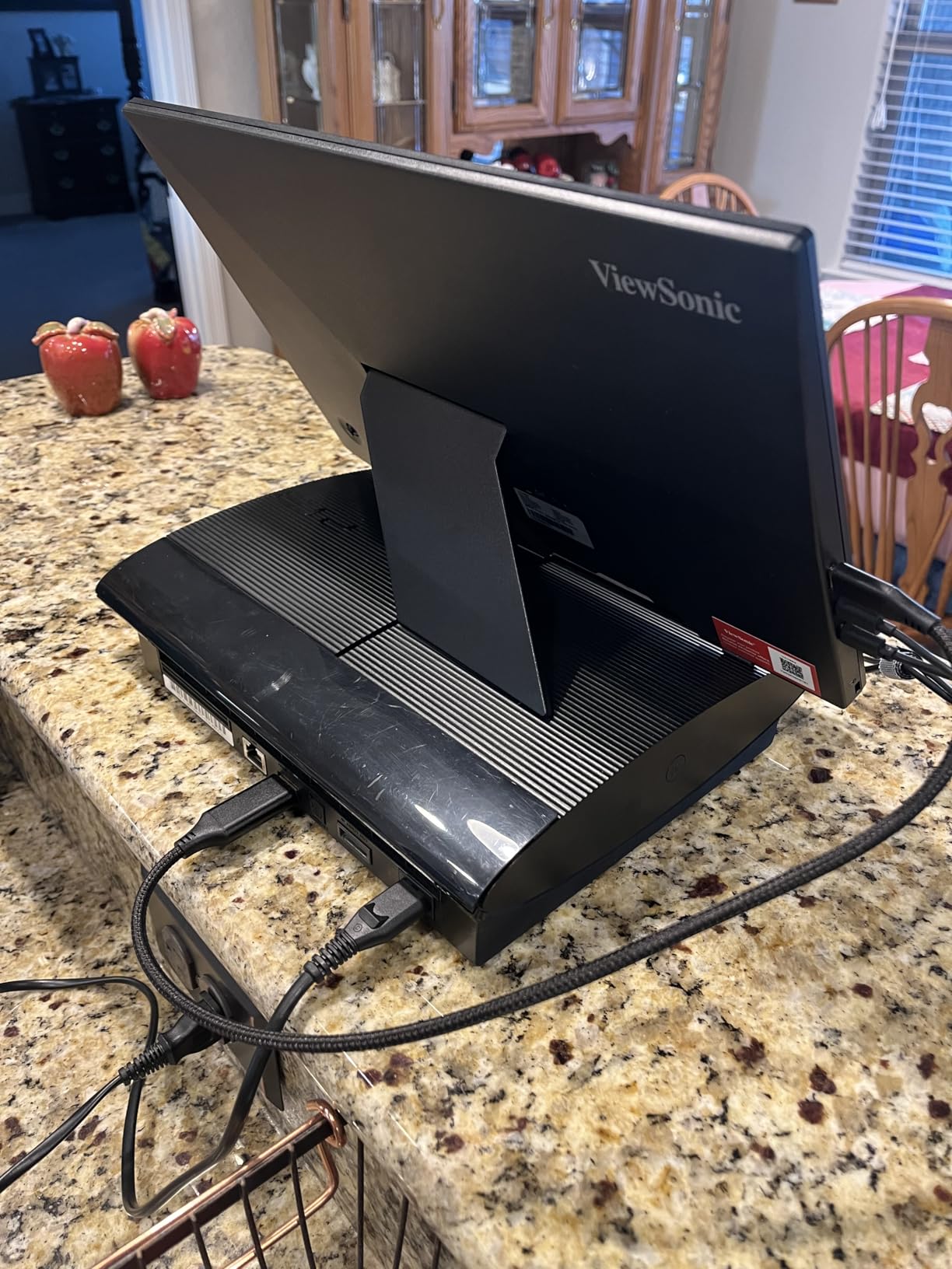 ViewSonic VA1653 16 Inch 1080p Portable Monitor, IPS Display with Eye Care for Easy Second Screen Productivity, Built-in Stand, USB-C, Mini HDMI, and Protective Case customer photo 1