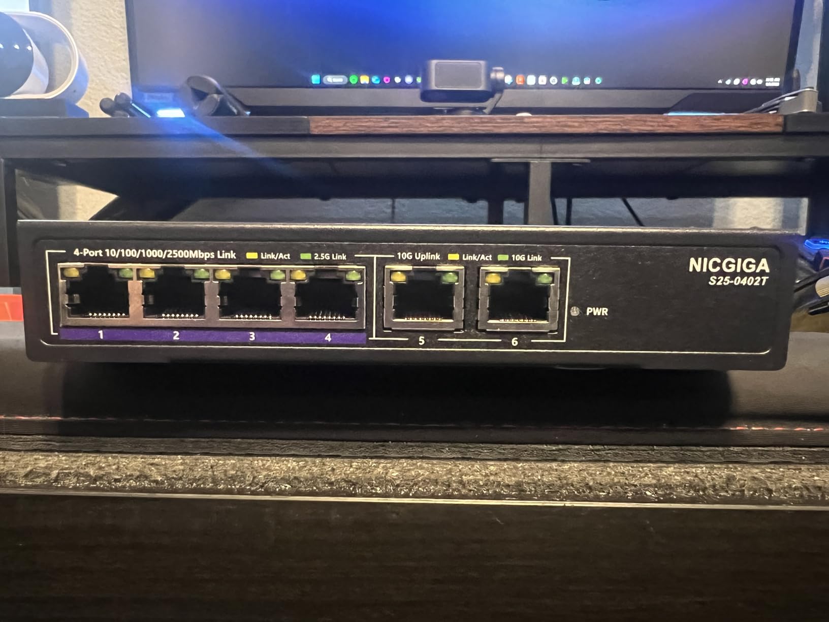 10Gbe Ethernet Switch Unmanaged with 2 x 10Gb RJ45 Ports + 4 x 2.5Gb Base-T Ports, Desktop/Wall Mount NICGIGA 6 Port 10Gbps Network Switch customer photo 1