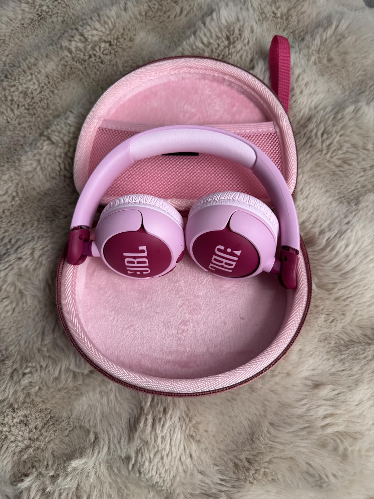 JBL Junior 320BT - Wireless On-Ear Kids Headphones with JBL Safe Sound (<85dB), Fit for Kids, Parental Control, 50Hr Battery Life - Purple customer photo 2
