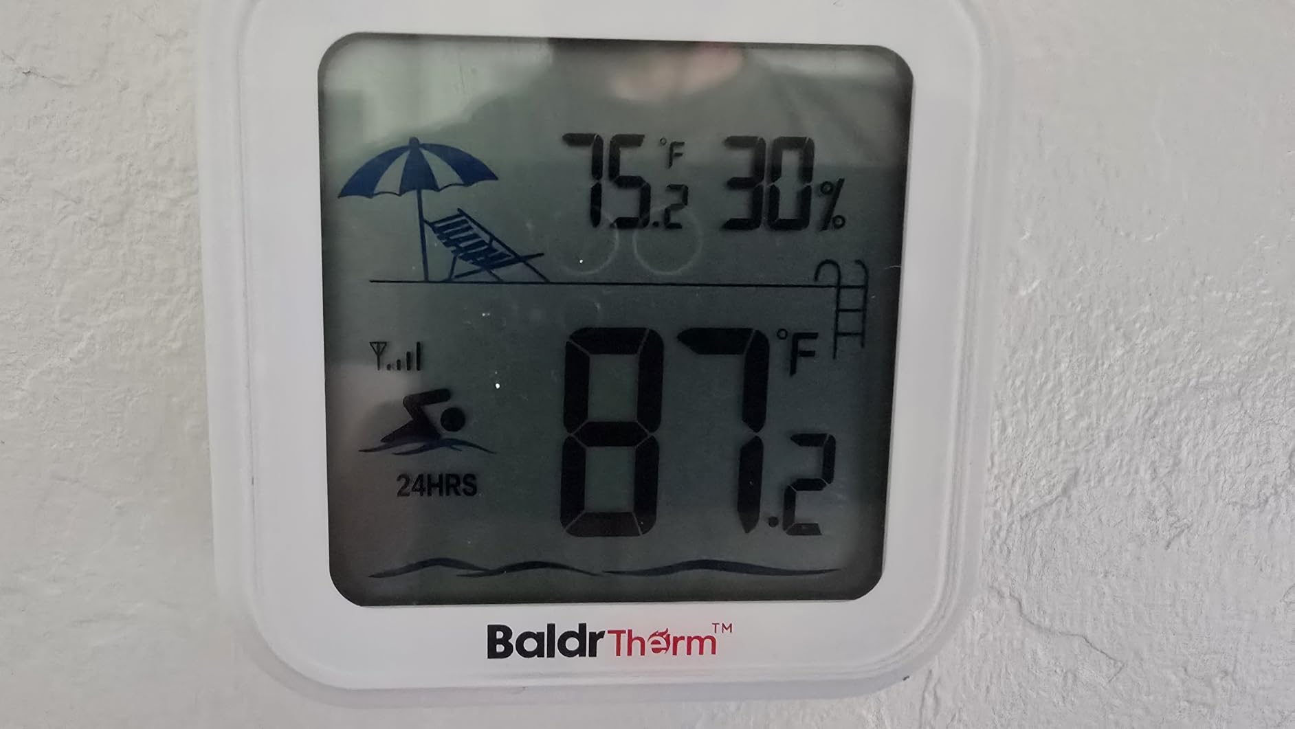 BaldrTherm Smart Pool Thermometer with WiFi Gateway, Digital Floating Anti-Fog 360° Reading with IPX7 Waterproof, Remote App Notification Alert customer photo 1