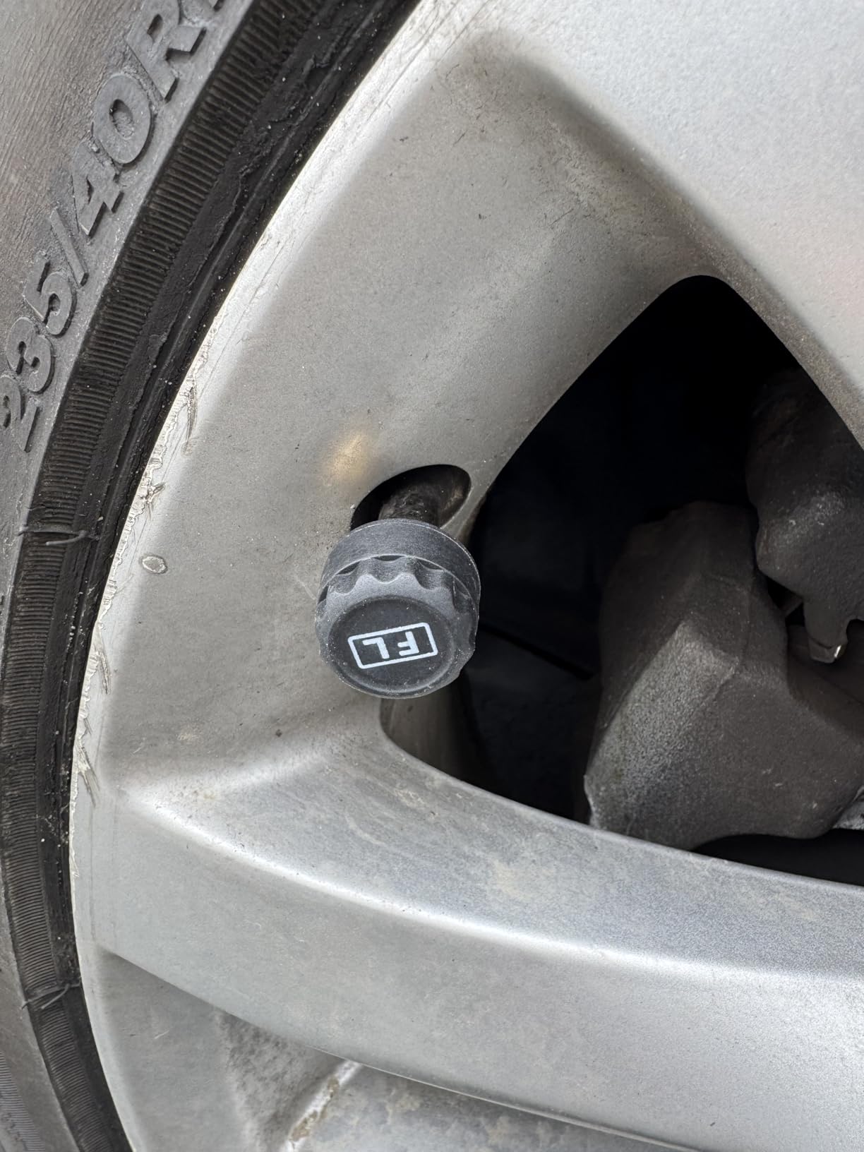 Tire Pressure Monitoring System with Solar & USB Charger-TPMS with 4 External Sensors & 6 Alarm Modes, LCD Display Screen, Real-Time Pressure & Temperature Monitor for Sedan/SUV/MPV/RV/Trailer 0-99PSI customer photo 1