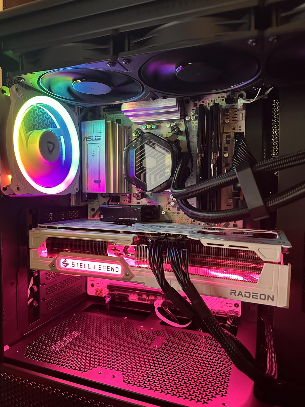 B650E MAX Gaming WiFi W - AMD B650 AM5 ATX Motherboard, White PCB, DDR5, PCIe 5.0, 3X M.2, Wi-Fi 6E, 2.5Gb LAN, USB 10Gbps Type-C, DisplayPort, HDMI, BIOS Flashback, Aura Sync, Advanced AI PC customer photo 1