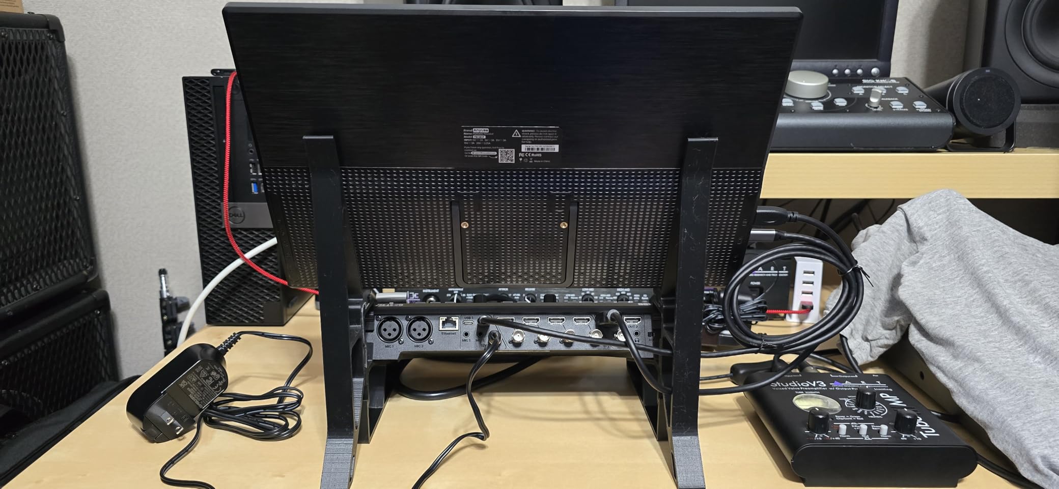 Osee GoStream Duet 8 ISO, 8 Channels Video Switcher with 4 4K-HDMI, 4 SDI, and 4 NDI HX/ 4 SRT/ 4 RTMP/ 2 Webcam. 2 XLR Audio, 8 Layouts, Isolated Recording, Podcast Unit for YouTube, Facebook customer photo 1