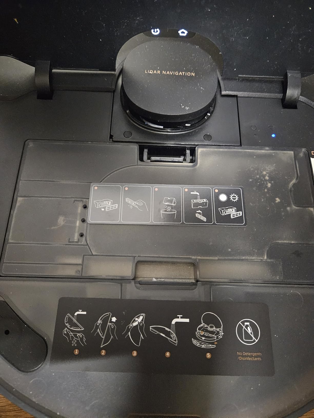 Dreame D20 Plus Robot Vacuum and Mop, 13,000Pa Suction, Self-Emptying with 5L Dust Bag, DuoBrush for Pet Hair, LDS Mapping, App & Voice Control, Ideal for Hard Floors & Carpets (Black) customer photo 1