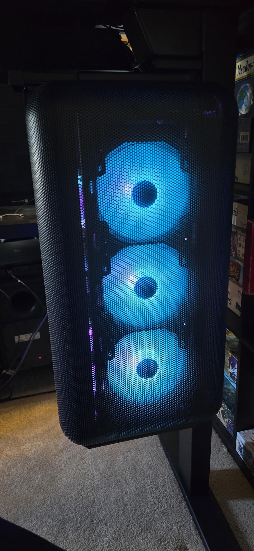 ASUS Prime LC 360 ARGB White Edition all-in-one CPU liquid cooler with special CPU contact area & finned channel, water block with infinity mirror lens options, pre-installed ARGB fans & Aura lighting customer photo 1