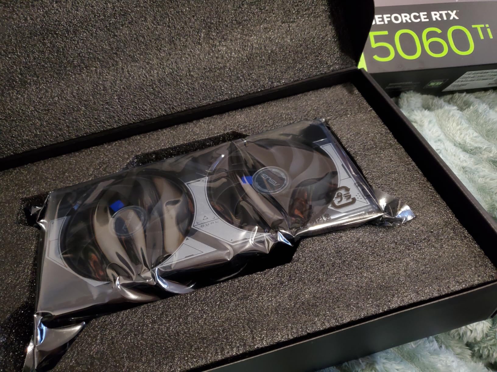 ASUS Dual NVIDIA GeForce RTX 5060 Ti 16GB GDDR7 OC Edition Graphics Card, (PCIe 5.0, DLSS 4, HDMI 2.1b, DisplayPort 2.1b, 2.5-Slot, Axial-tech Fan, 0dB Technology), 3 Year Warranty customer photo 1