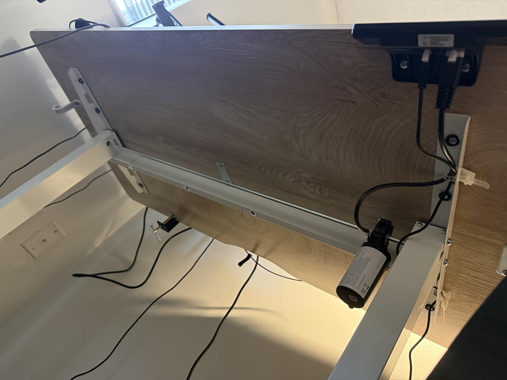 FEZIBO Standing Desk, 48 x 24 Inches Electric Height Adjustable, Sit and Stand Up, Computer Office Desk with Splice Board customer photo 1