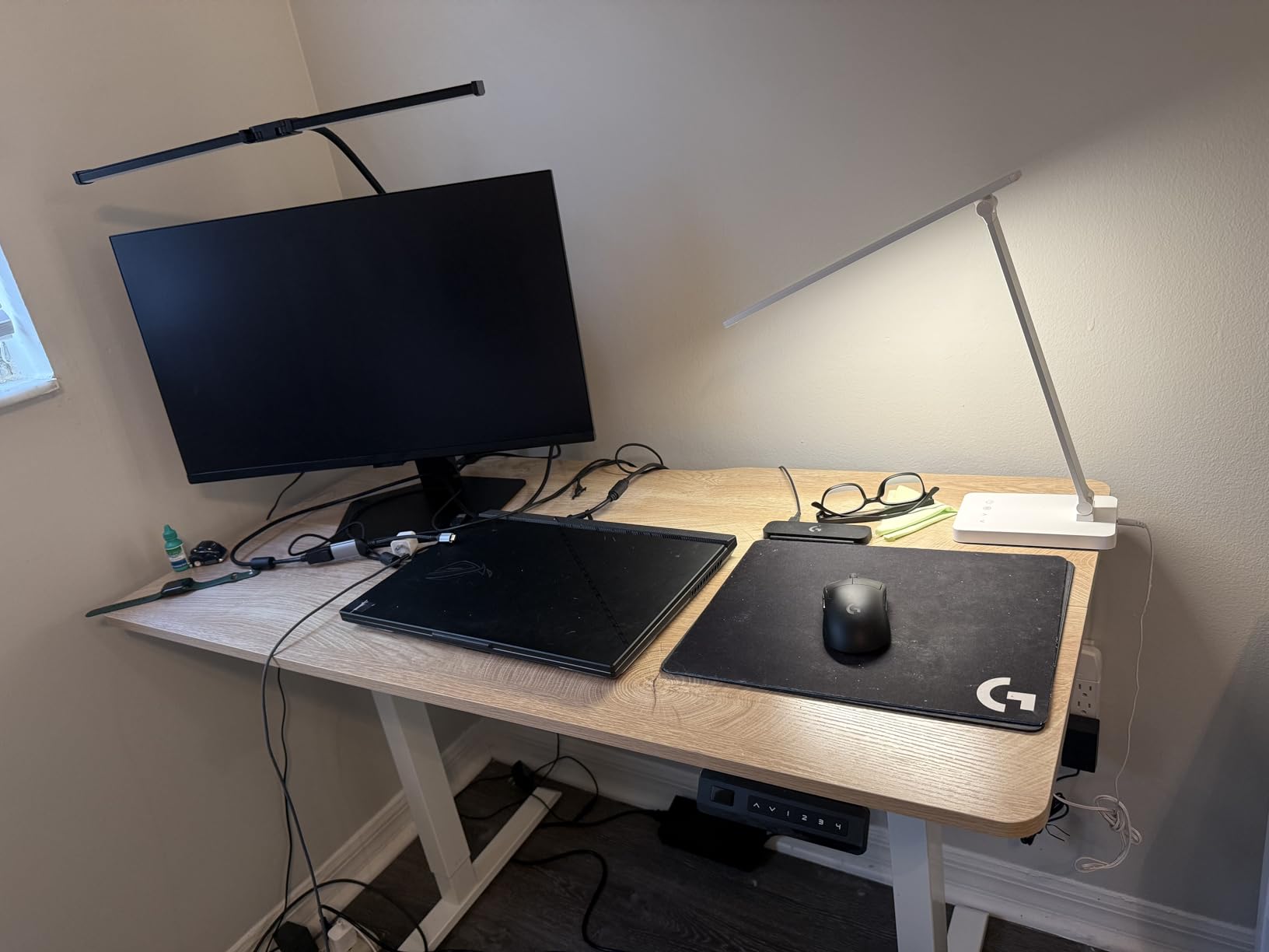 FEZIBO Standing Desk, 48 x 24 Inches Electric Height Adjustable, Sit and Stand Up, Computer Office Desk with Splice Board customer photo 2