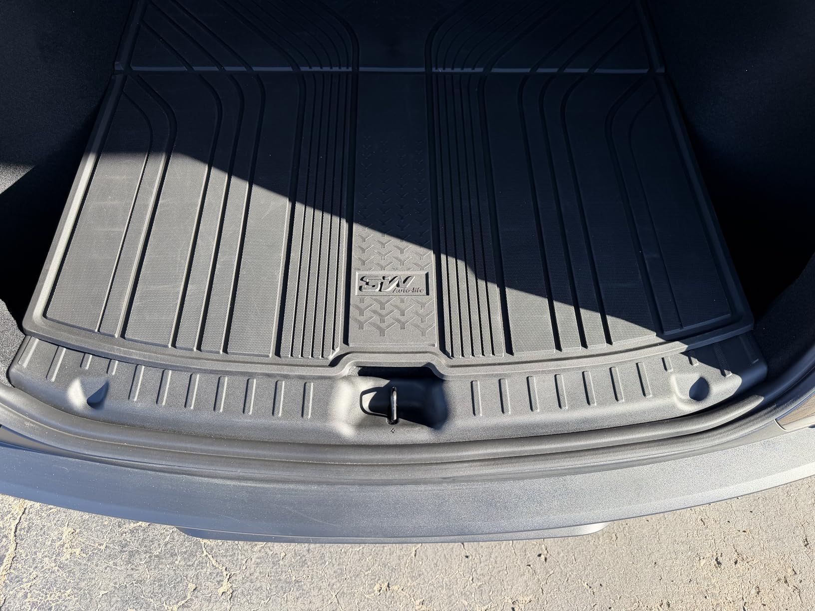 Spigen Rear Bumper Trunk Sill Guard Bumper Protection with Easy Glide Sliding Grooves for Tesla Model Y Juniper customer photo 1