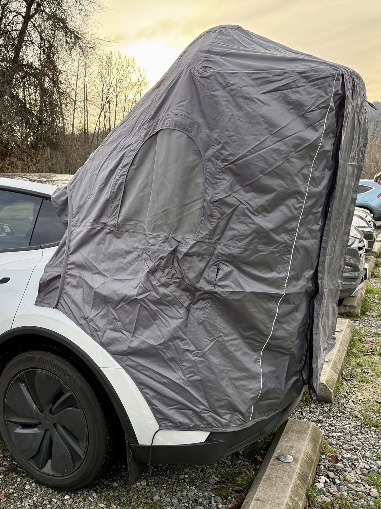 Camping Tent with Canopy for Tesla Model Y 2020-2024 Accessories, UPF50+ & Waterproof PU 3000mm, 420D Oxford Fabric Car Tailgate Shade Awning with Screen Net for 7-8 Person customer photo 2