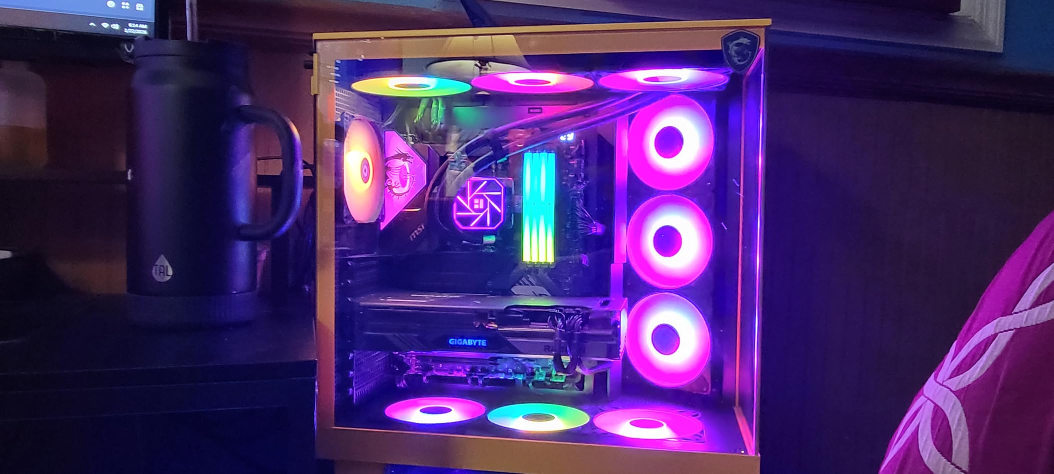 ARCTIC P14 Pro Reverse A-RGB - 3 Pack - 140 mm Premium Fan with Reverse Airflow, PWM Fan with Y Cable Splitter, 400-2650 RPM, 0 RPM <5% PWM, 5V Digital RGB, hydrodynamic Bearing, 4-Pin - Black customer photo 2