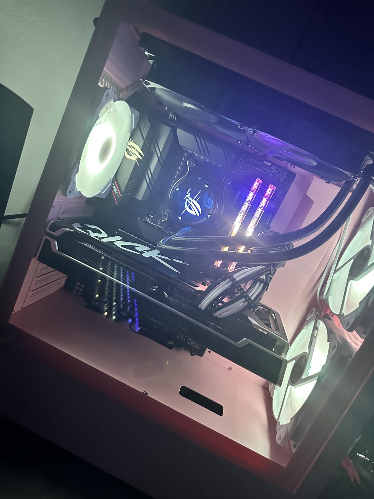 CORSAIR RM750x ATX 3.1 PCIe 5.1 Ready Fully Modular 750W Power Supply - Low-Noise, Cybenetics Gold Efficiency, Native 12V-2x6 Connector customer photo 2