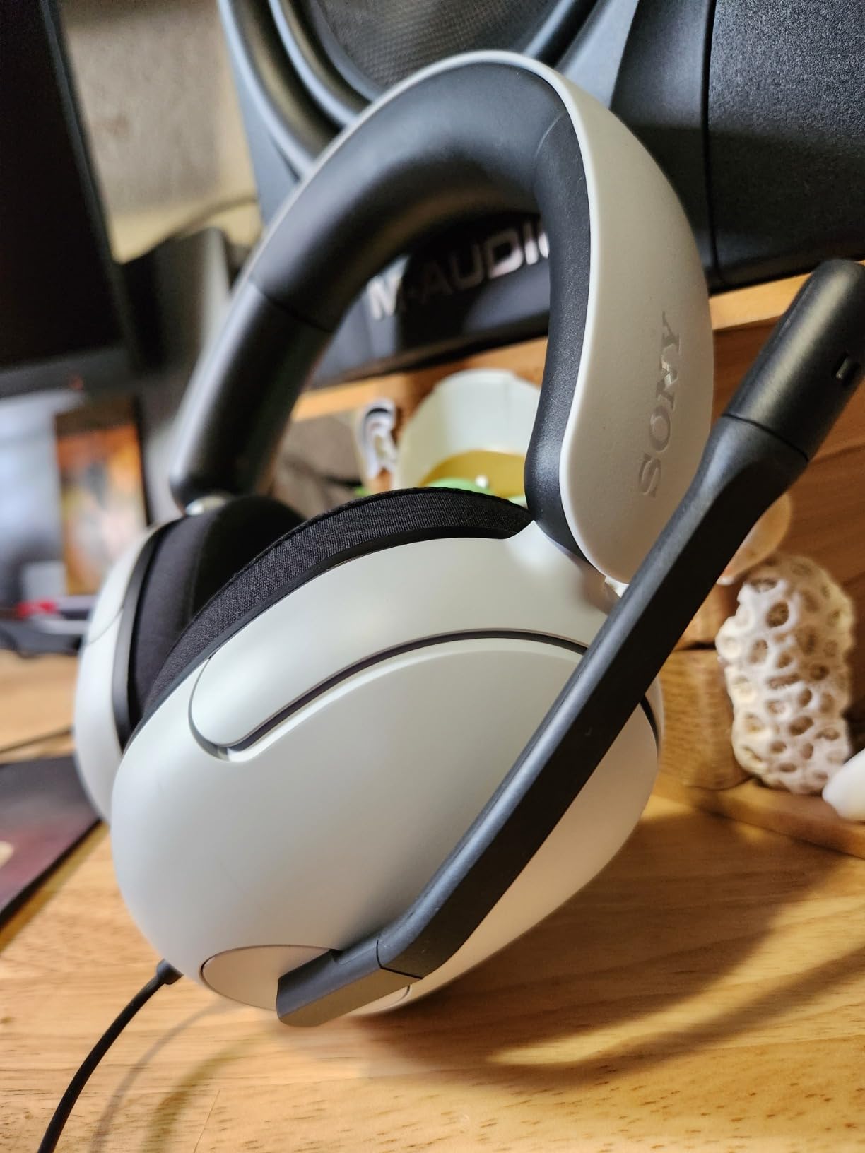 Sony INZONE H3 Wired Gaming Headphones with Mic, PS5 Headphones, Over-Ear, Personalized 360 Spatial Sound, Discord Certified customer photo 1