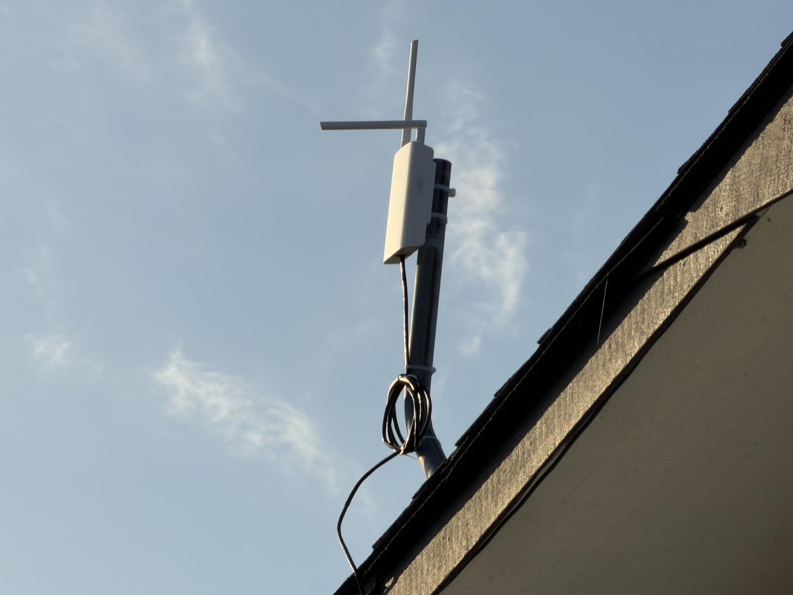 TP-Link Omada Long Range Outdoor Access Point - WiFi 6 AX1800 Dual Band, Up To 3,200 sq. ft., PoE Powered, IP65 Weatherproof (EAP603-Outdoor) customer photo 2