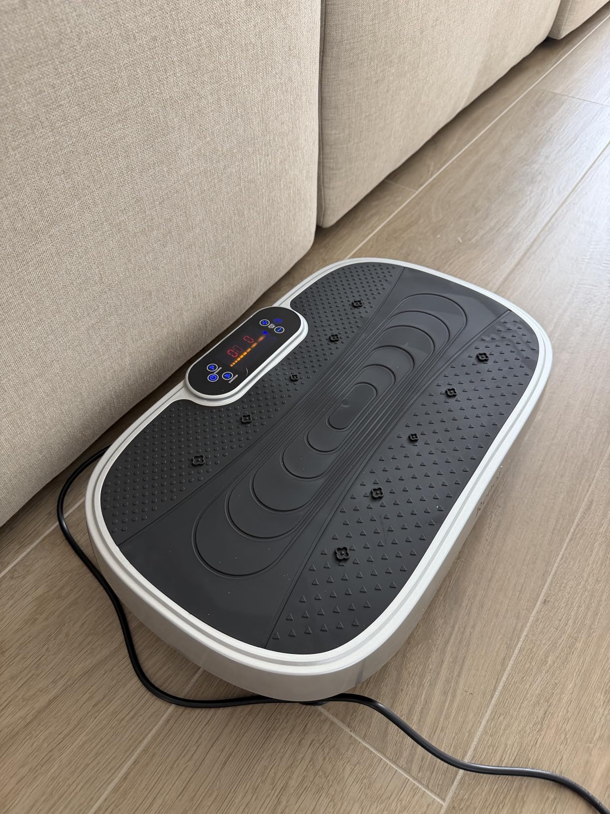 Vibration Plate Exercise Machine, 3D Whole Body Vibration Platform for Lymphatic Drainage and Muscle Recovery, 455-lb Capacity Fitness Machine with Bluetooth Speaker and LED Display for Home Gym customer photo 2