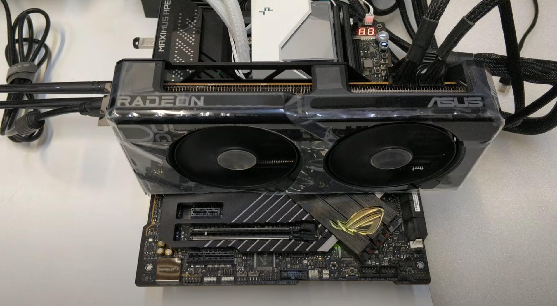 ASUS Prime Radeon RX 9070 XT White OC Edition Graphics Card, AMD (PCIe 5.0, HDMI/DP 2.1, 2.5-Slot Design, Axial-tech Fans, Ball Bearings, Dual BIOS, GPU Guard) customer photo 1