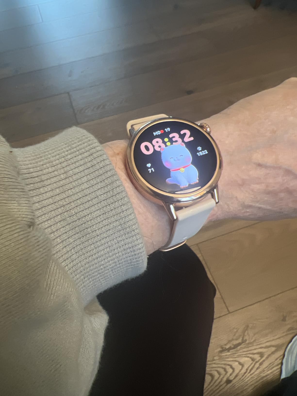 TOOBUR Petite Smart Watch for Women Small Wrist, 37 mm AMOLED Smartwatch, Compatible with Android & iOS, Fitness Tracker with Step/Sleep/HR Monitor, Elegantly Boxed, Pretty Gift for Women, Beige customer photo 1