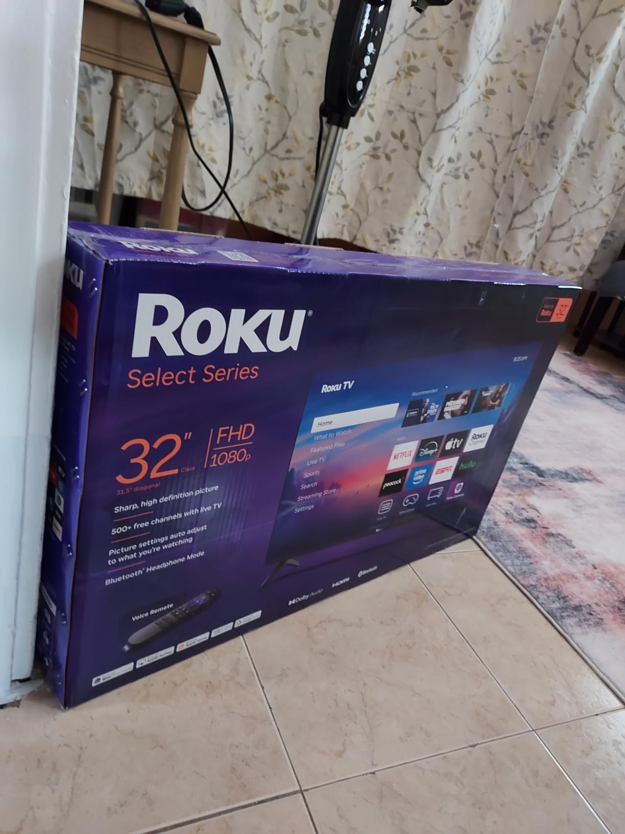 Roku Smart TV 2026 - 32-Inch Select Series, 720p HD TV - Roku TV with Voice Remote - Flat Screen LED Television with Wi-Fi for Streaming Live Local News, Sports, & Movies - Bluetooth Headphone Mode customer photo 1