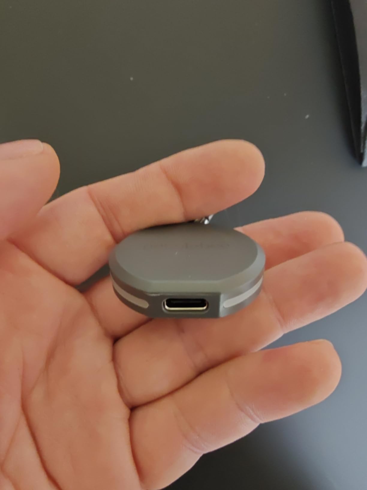 Pebblebee Clip 5 | Rechargeable Bluetooth Tracker Tag for Keys & Bags | Alternative to Air Tag & Android Trackers | 130 dB Siren, Bright LED Strobe, 12-Month Battery, Alert Safety Mode & Phone Finder customer photo 1