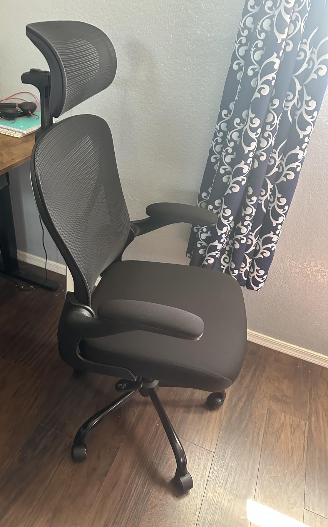 Office Chair for Back & Neck Pain Relief, Virgin Foam Seat, 2D Adjustable Lumbar & 3D Headrest, Flip-Up Armrests, Tilt & Rock for Relaxation, Black/Carbon Fiber customer photo 2