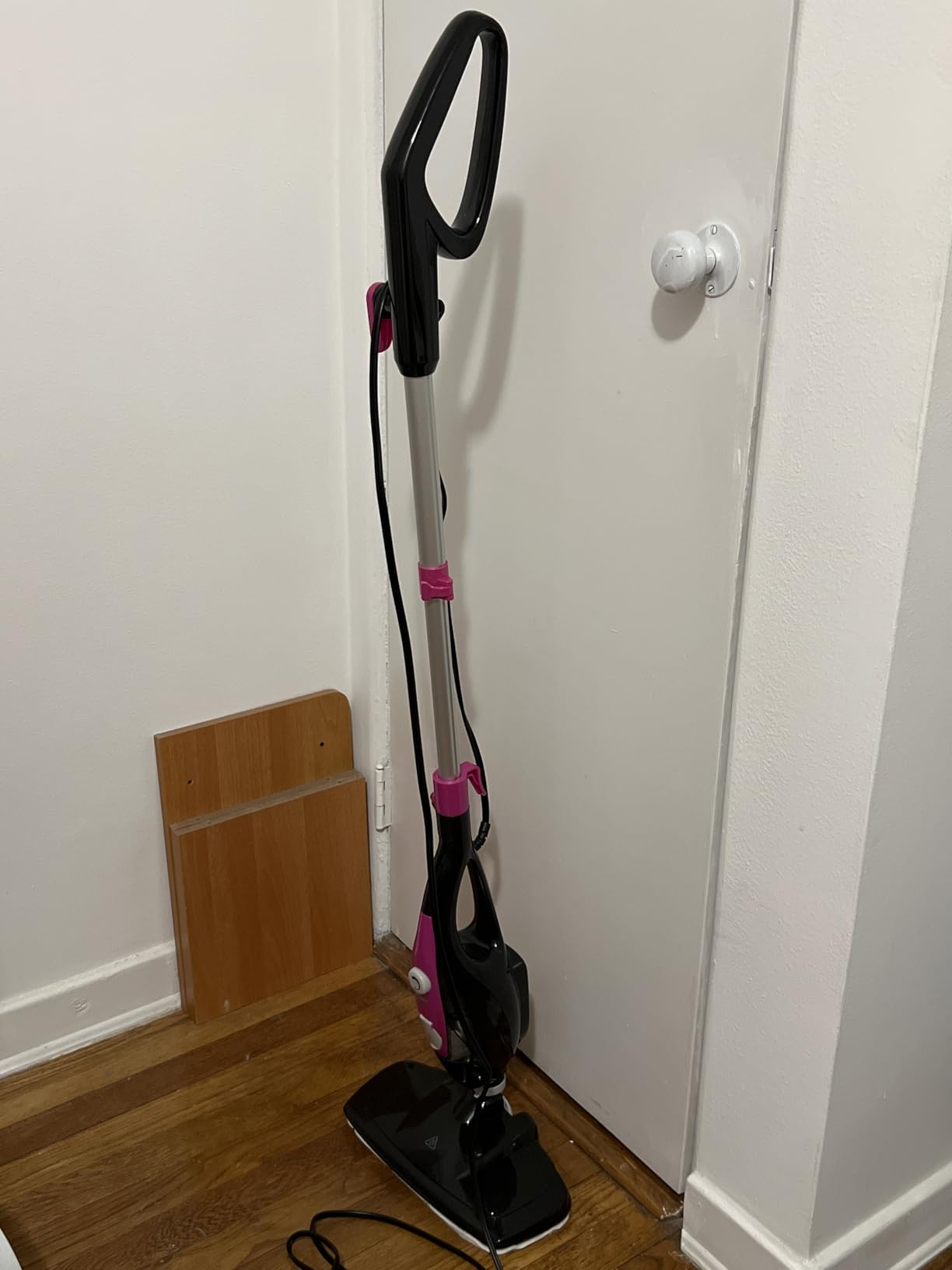OLIXIS 10-in-1 Steam Mop, 1550W Detachable Handheld Steam Cleaner for Floor Cleaning, 16FT Cord, 2 Washable Pads, Multi-Purpose Floor Steamer for Hardwood, Carpet, Tile, Grout, Windows, White Green customer photo 2