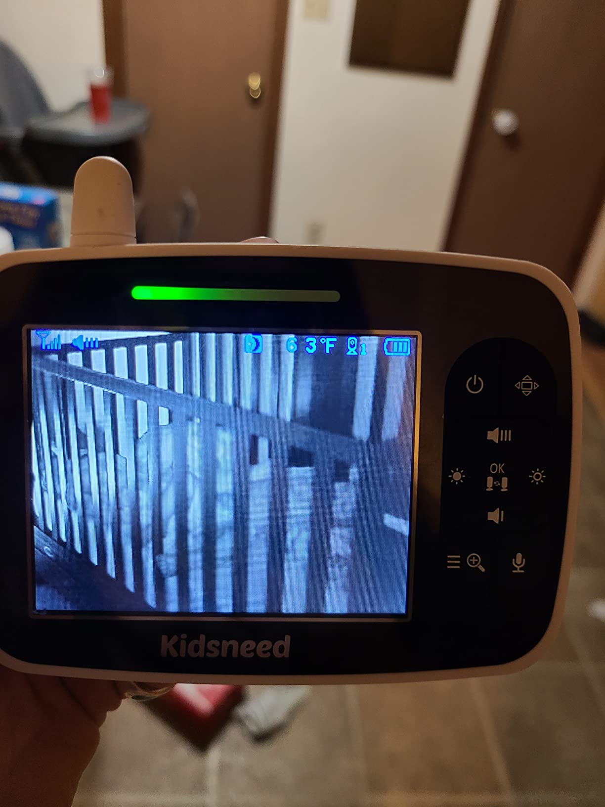Kidsneed Baby Monitor with Camera and Audio - 5 inch 720P Video Baby Monitor, No WiFi, 48H Battery Life, Night Vision, Two Way Talk, Remote Pan Tilt Zoom, Thermal Monitor, 1000 ft Range customer photo 2