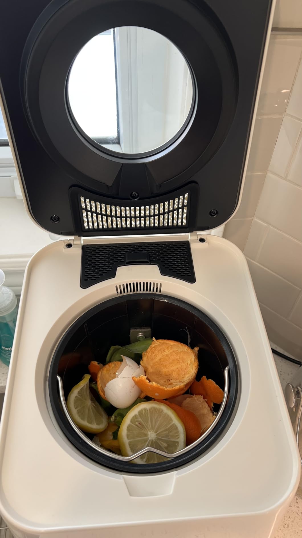 1 Gallon Electric Kitchen Composter, Smart Mill Food Recycler with Large Touch Screen, Compost Bin Indoor with 4 Sharktooth Blades, 0.5kWh Per Cycle Energy-efficient, Odorless, Low Noise, Auto-Cleaning customer photo 1