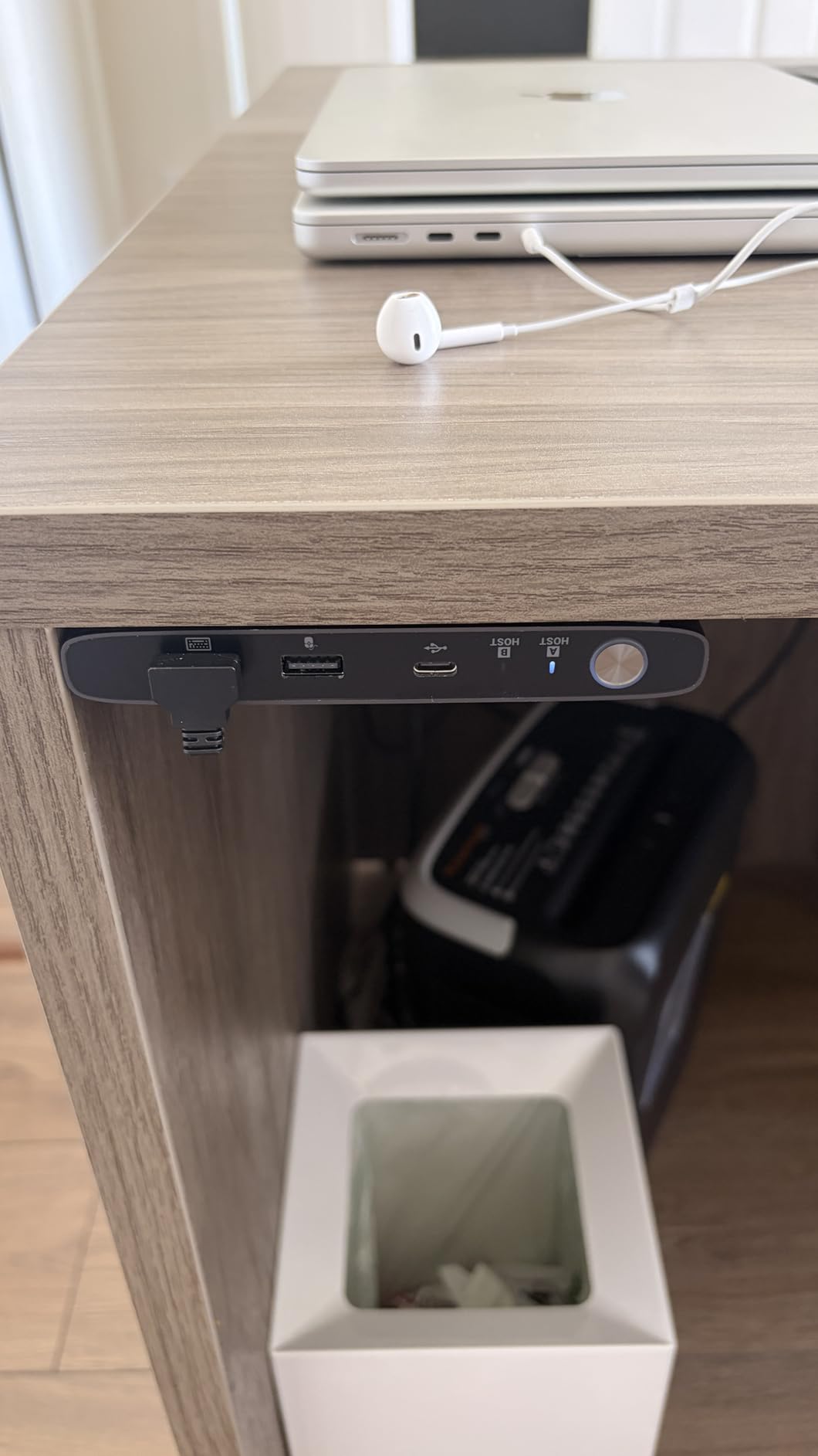 MINIX K1 USB C KVM Switch 1 Monitors 2 Computers, 4K@120Hz HDR, 100W PD 3.0, Dual USB-C Input KVM Switches, Aluminum Design customer photo 1