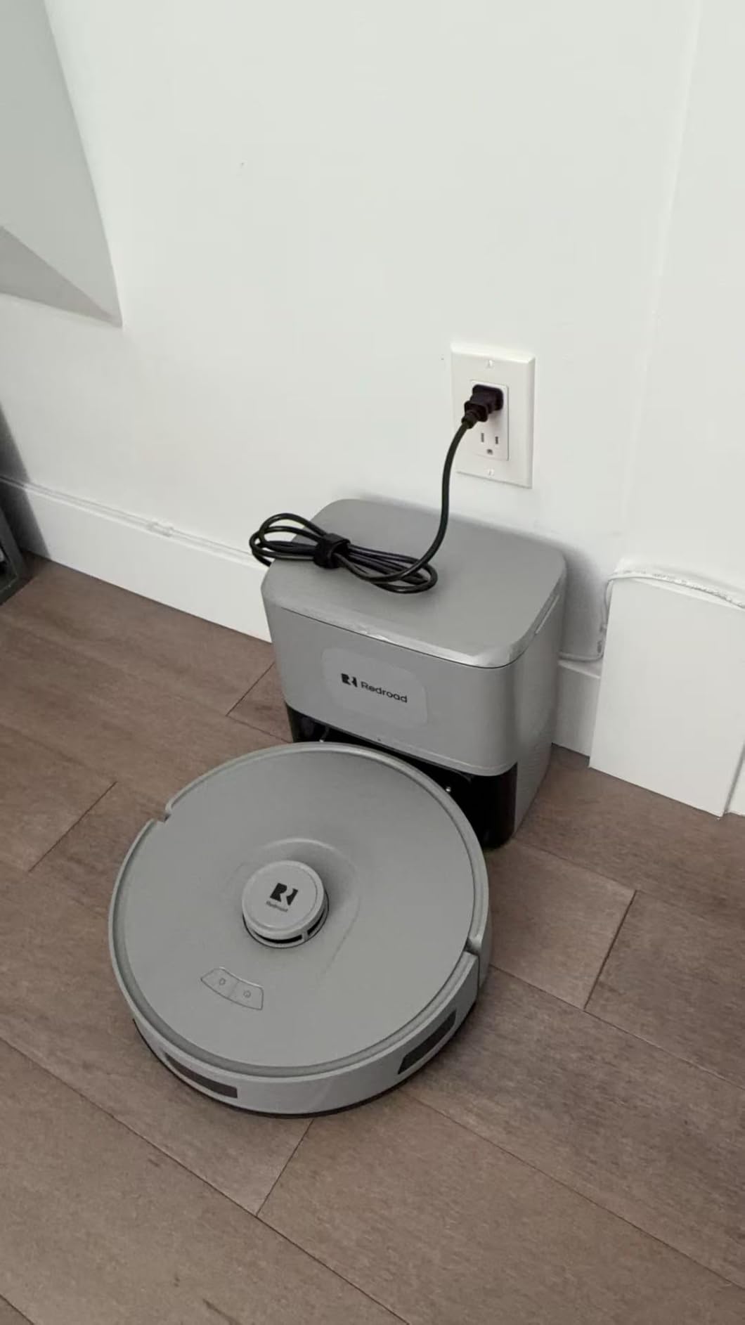 Redroad Robot Vacuum 20,000 Pa Robot Vacuum and Mop,120Day Self Emptying Vacuum Robot,Lidar Navigation,5G 2.4GWiFi APP Aspirateur Robot,Self-Charging Robot Vacuums for Pet,Floor,Carpet Gray R11 customer photo 2
