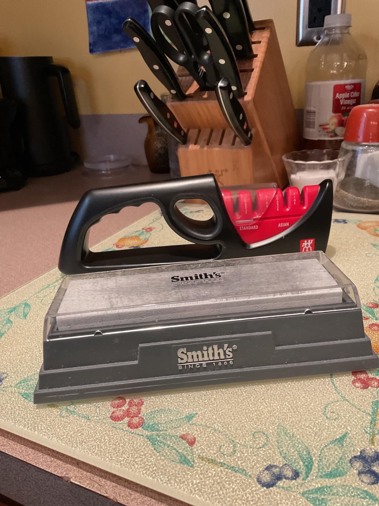 ZWILLING Twin Signature 11-Piece German Knife Set with Block, Razor-Sharp, Made in Company-Owned German Factory customer photo 2