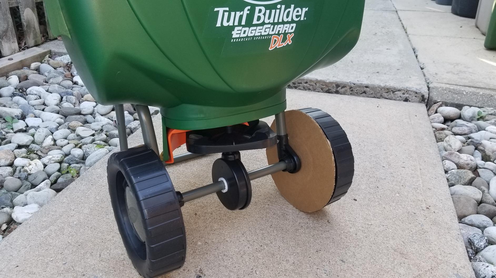 Scotts Turf Builder EdgeGuard DLX Broadcast Spreader - for Lawn Fertilizer, Weed & Insect Control, Grass Seed customer photo 1