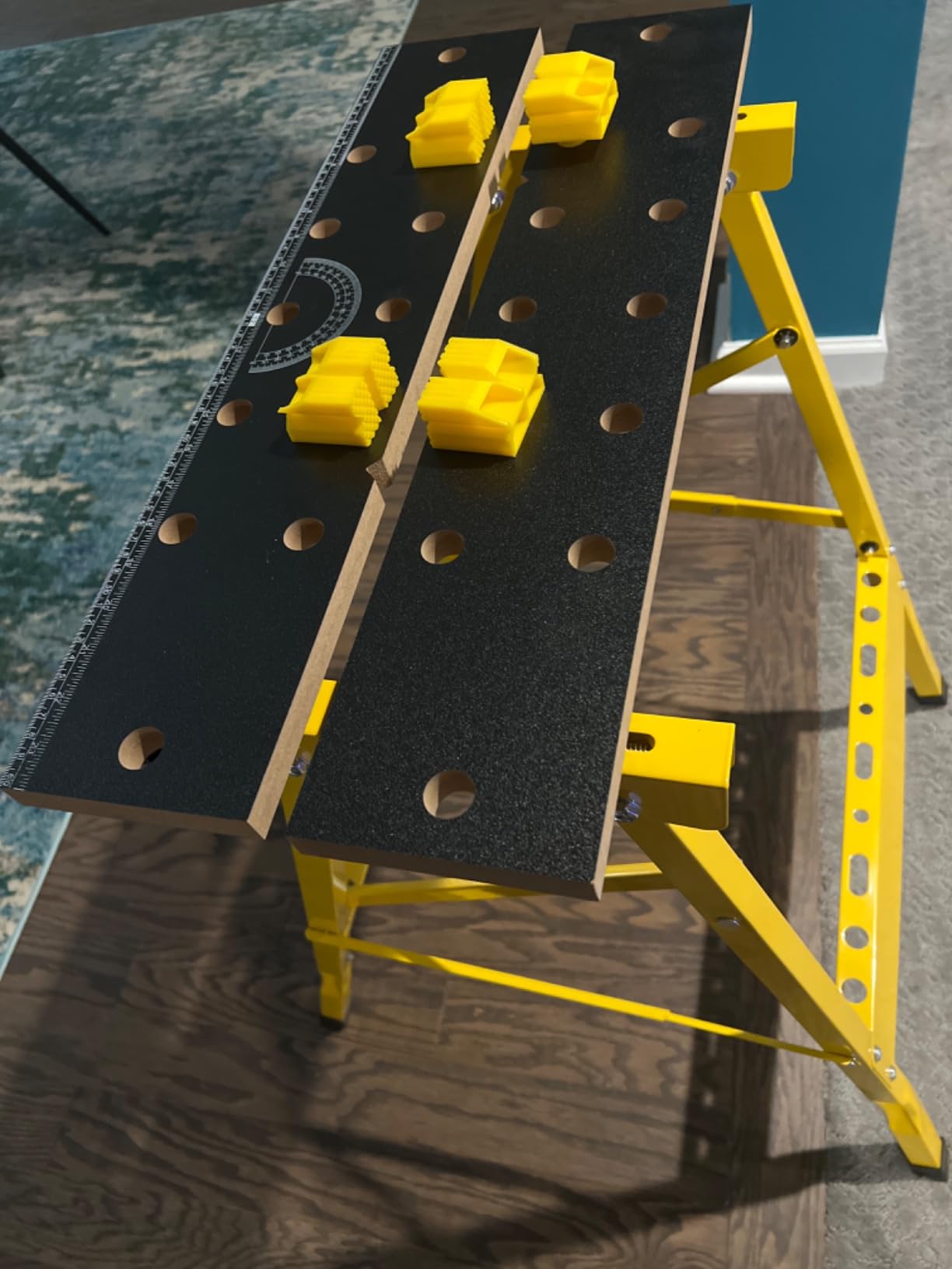 Performance Tool W54025 Portable Multipurpose Workbench and Vise (200 lbs Capacity) customer photo 2